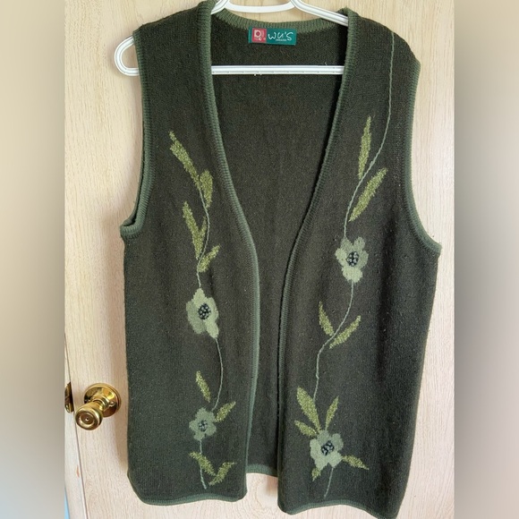 Vintage WU’S Sweater Olive Green Floral Angora Blend Vest Sz Large - Picture 1 of 12